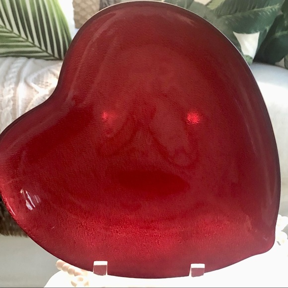 NWT Medium Red Glass Heart Dish - Picture 3 of 5